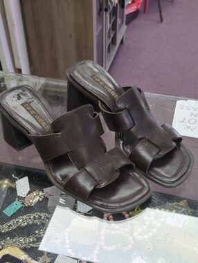 Vintage 1990s Y2K Nine West Dark Brown Leather Open-Toe Block Heel Sandals